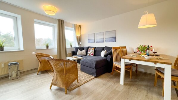 Unclassified image, 1 of 21, button - C1.4 - Modern, spacious vacation apartment with lake view for up to 4 people - (Cuxhaven)