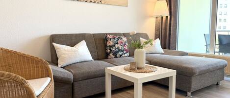 Téléviseur, table de ping-pong, chaßne audio