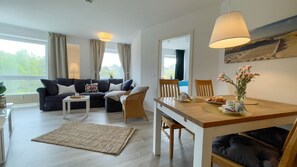 Dining - B2.3 - Modern apartment only 200 m from the beach, for 1-7 persons - (Cuxhaven)