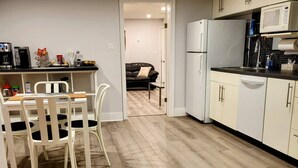 茶具/咖啡用具、冰箱、微波炉、烤箱