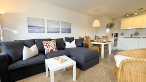 Unclassified image, 4 of 18, button