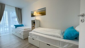 3 bedrooms, WiFi - B2.1 - Dream vacation apartment with 2 balconies for up to 6 persons only 200m from the (Cuxhaven)
