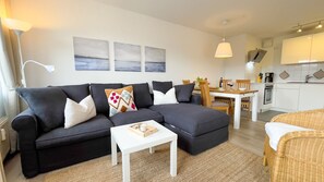 TV, table tennis, stereo - B1.2 - Bright, cozy vacation apartment, close to the beach for up to 4 people - House (Cuxhaven)