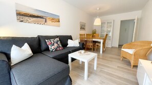 TV, ping pong, stereo - A5.1 - Cozy vacation apartment near the beach with 2 balconies - House (Cuxhaven)