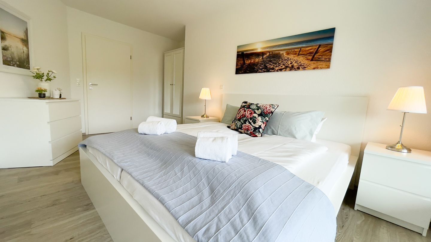 3 bedrooms, desk, WiFi