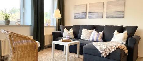 Téléviseur, table de ping-pong, chaßne audio