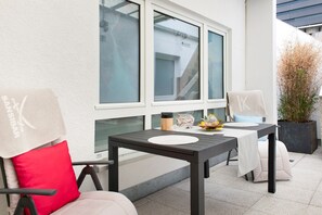Outdoor dining - Whirpool and Sauna in Newly Renovated Apartment "Spawo" with WLAN (Pfullendorf)