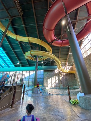 Indoor pool, outdoor pool - Villa Deluxe Indoor water park , never leave resort (Gatlinburg)