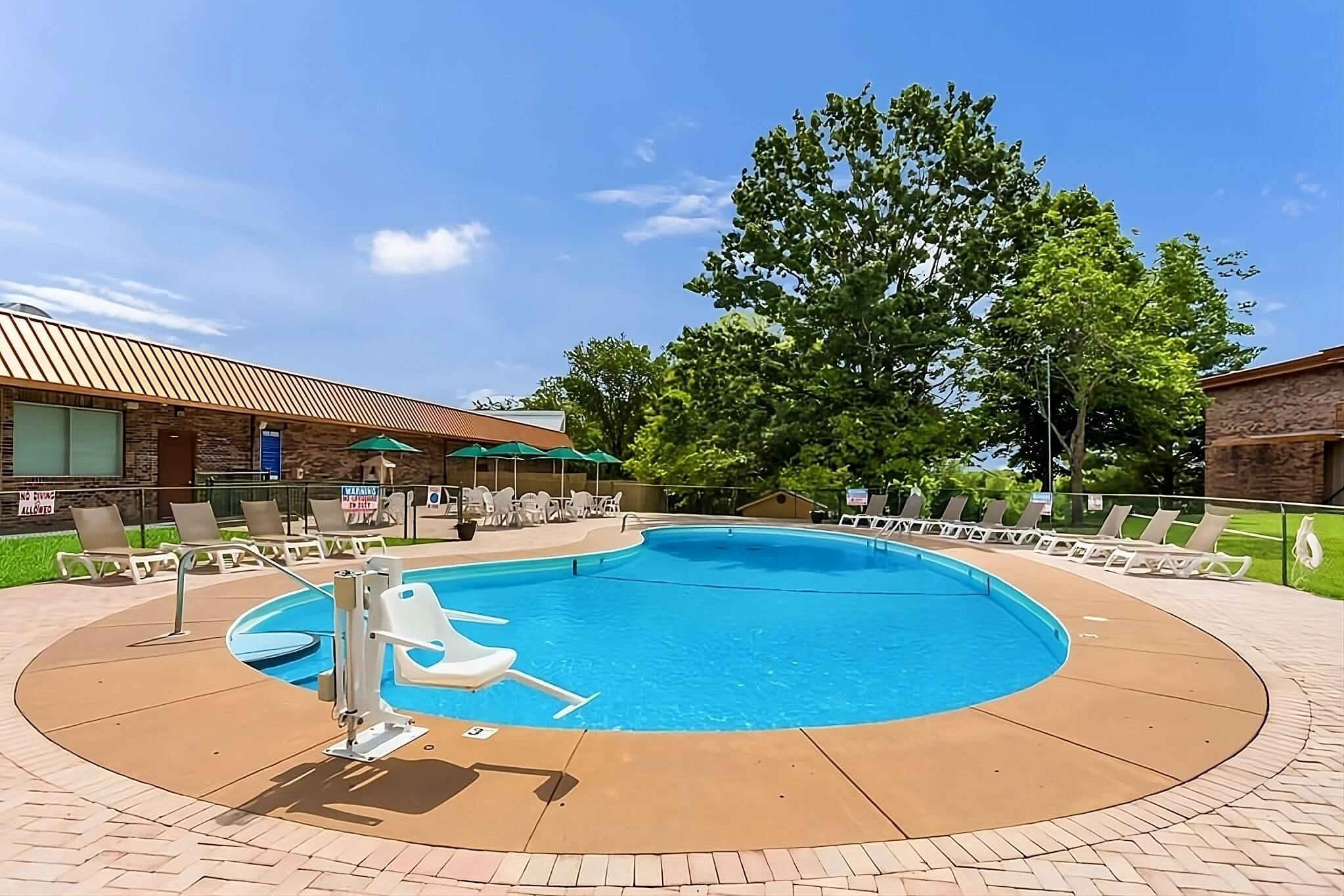 Your Home Away From Home! 3 Amazing Units! Close to Table Rock State Park!