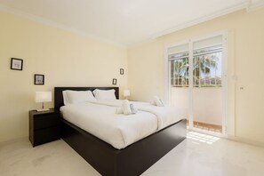 3 chambres, bureau, fer et planche à repasser, Wi-Fi