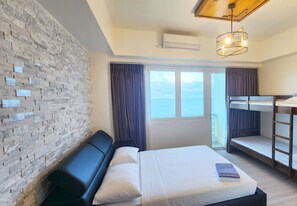 2 chambres, coffres-forts dans les chambres, bureau