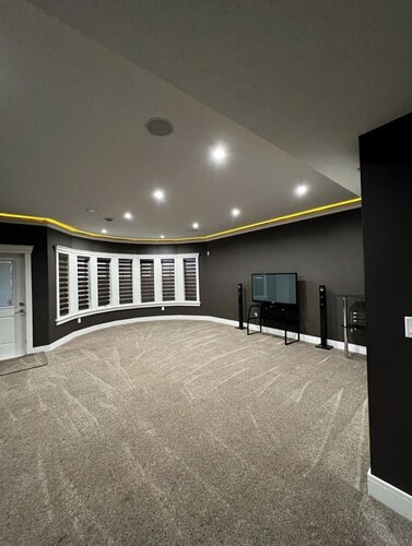 Beautiful 1 bedroom Basement in an Acreage