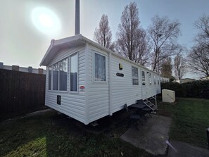 Exterior - 6-person Caravan at Rockley Park (Poole)