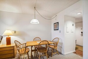 Dining - Pinnacle A11 (Killington)