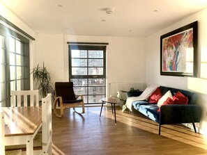 Appartement, 2 grands lits | Intérieur