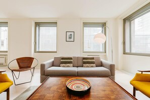 Apartment | 2 bedrooms - Lady Madonna in Lisboa Ciudad (Lisbon)