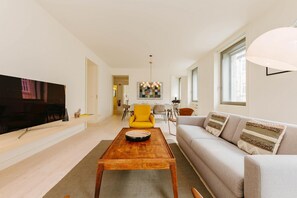 Apartment | 2 bedrooms - Lady Madonna in Lisboa Ciudad (Lisbon)