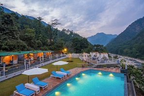Mountain view - Moustache Rishikesh Riverside Resort (Yamkeshwar)