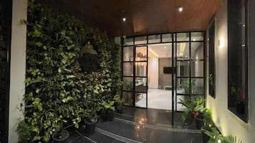 Mặt tiền nơi lưu trú