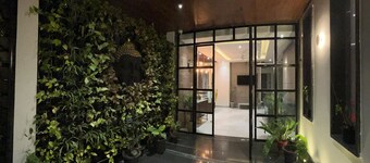 Hotel Lunar Stays