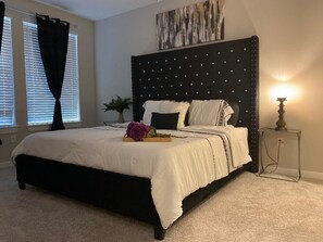 1 bedroom, WiFi - Enjoy a stylish experience at this uptown downtown hideaway. (Dallas)