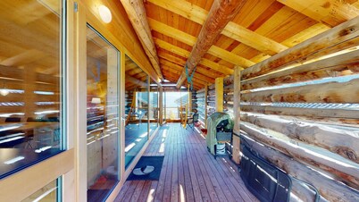 Stylish architect’s hut at the ski lift