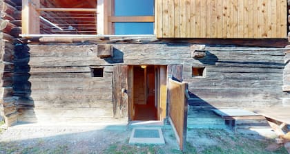 Alphütte-Maiensäss Mutten