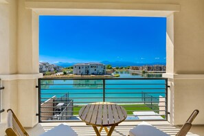 Property grounds - Luxury Lake Front Home~ Terra Lago~ Pool ~ Games ~ Coachella (Indio)