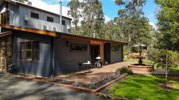 Phòng Suite (Mountain Ash - Karma Kinglake) | Màn/rèm cản sáng, bàn ủi/dụng cụ ủi quần áo