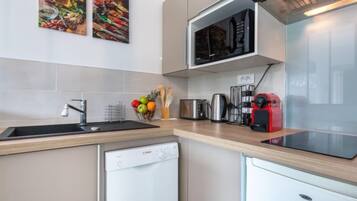 Fridge, dishwasher, toaster, high chair