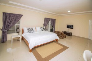 Villa de lujo, 4 habitaciones, vista a la ciudad, junto a la montaña | Sábanas de algodón egipcio, ropa de cama de alta calidad y edredón