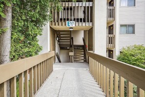 Condo, 1 King Bed with Sofa bed (Pinnacle E05) | Exterior detail - Pinnacle E05 (Killington)