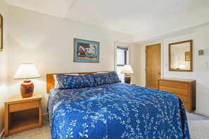 Condo, 1 King Bed with Sofa bed (Pinnacle E01) - Pinnacle E01 (Killington)