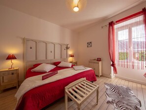 5 bedrooms, free WiFi