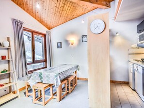 Fridge, microwave, dishwasher - Duplex T3 45m² 6 Pers, Parking, Tennis, Near Center (Les Gets)