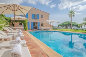 Outdoor pool, a heated pool - charming villa with stunning view and pool (La Croix-Valmer)