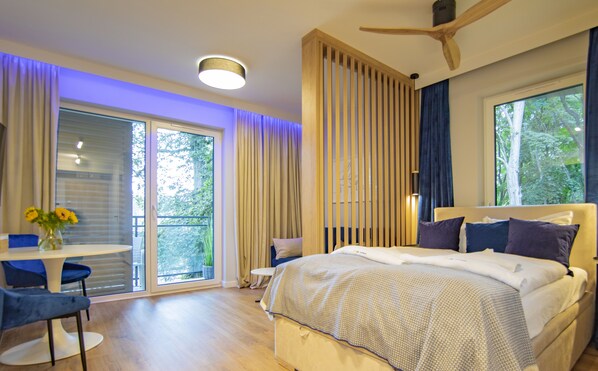 Decoración personalizada, muebles diferentes y wifi gratis