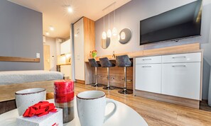 Deluxe Studio Suite | Individually decorated, individually furnished, free WiFi, bed sheets - Baltic-Apartments - Apartamenty Matejki (Swinoujscie)
