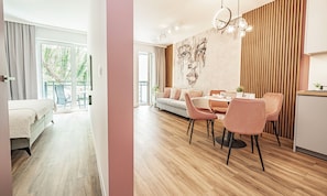Deluxe Apartment, Park View | Individually decorated, individually furnished, free WiFi, bed sheets - Baltic-Apartments - Apartamenty Matejki (Swinoujscie)
