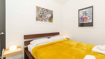 1 chambre, fer et planche Ă repasser, Wi-Fi, draps fournis