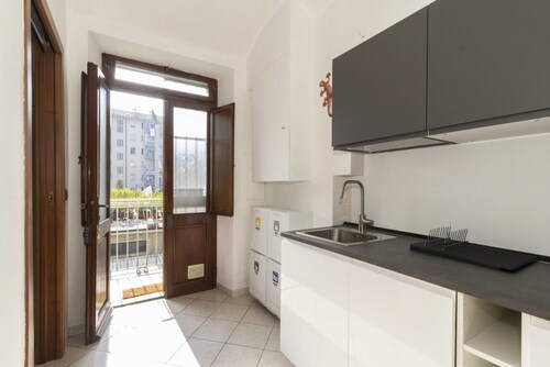 New! Coloured Flowers Apartment x4