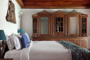 Memory foam beds, individually decorated, individually furnished - BluSalzz Villa - Muhamma, Alleppey - Kerala (Cherthala)