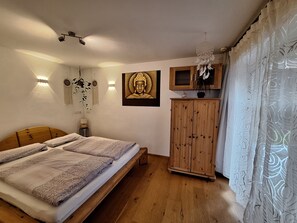 2 Schlafzimmer, Bettwäsche