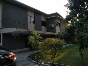 Exterior - Imperial House (Islamabad)