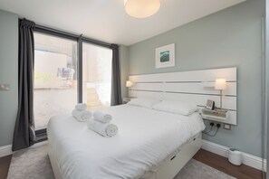 アパートメント (2 Bedrooms) | 2 室のベッドルーム、高級寝具、デスク、ノートパソコン用作業スペース