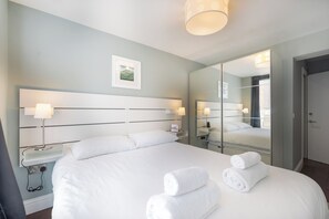 Apartamento (2 Bedrooms) | 2 dormitorios, ropa de cama de alta calidad, escritorio