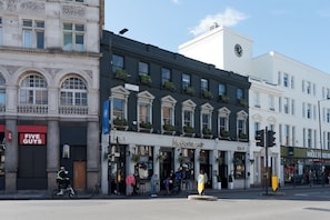 Apartment (2 Bedrooms) | Exterior - Fabulous Fulham (London)