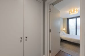 Apartment (2 Bedrooms) | 2 bedrooms, premium bedding, desk, laptop workspace - Fabulous Fulham (London)