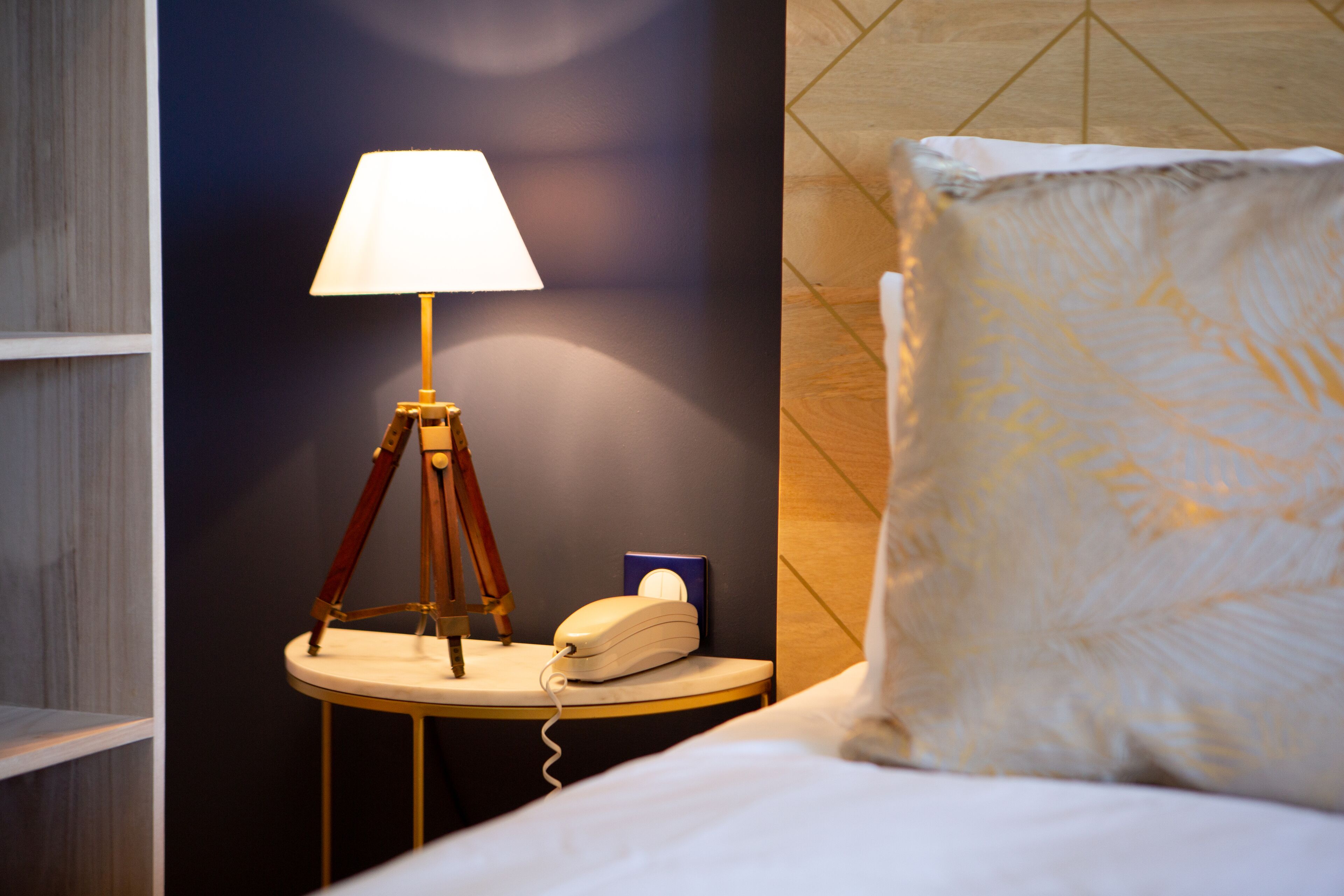 Standaard tweepersoonskamer | Pillowtop-bedden, individueel gemeubileerd, verduisterende gordijnen