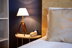 Standard Double Room | Pillowtop beds, individually furnished, blackout drapes - Hôtel Des Isles (Barneville-Carteret)